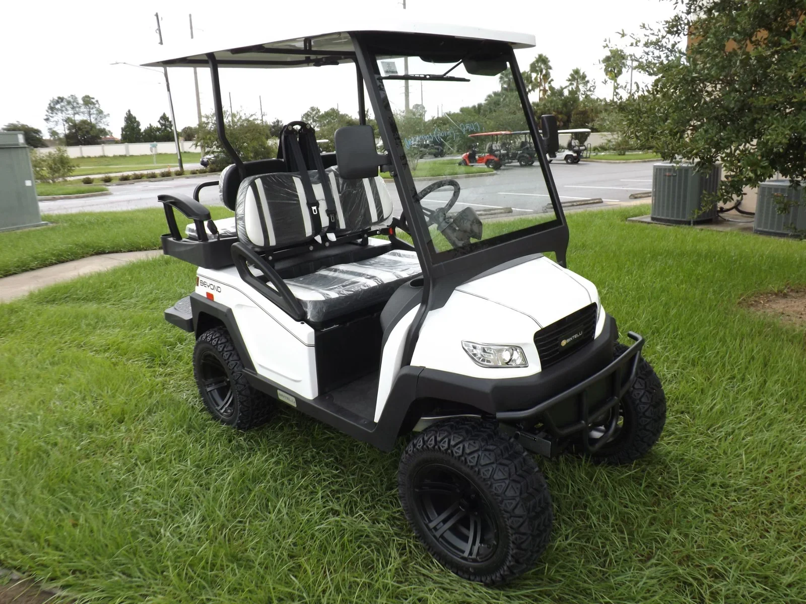 2022 Bintelli Beyond 4P Lifted Electric Golf Cart | 4-Passenger Street-Legal Lifted LSV with 5kW AC Motor & Touchscreen Display - Image 2