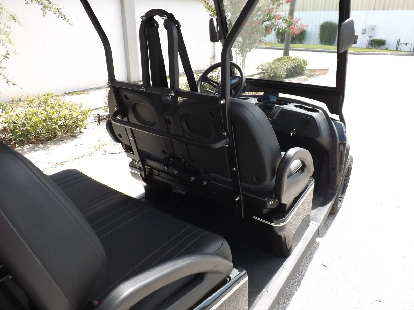 2022 Bintelli Beyond 6P Electric Golf Cart | 6-Passenger Street-Legal LSV with 5kW AC Motor, Touchscreen Infotainment & Aluminum Frame - Image 10