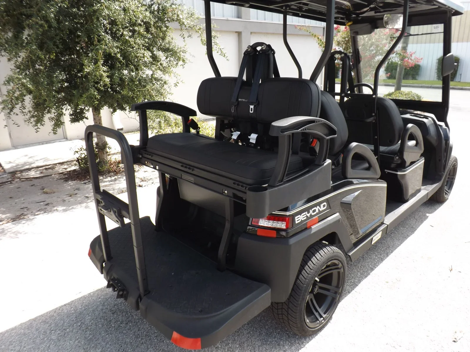 2022 Bintelli Beyond 6P Electric Golf Cart | 6-Passenger Street-Legal LSV with 5kW AC Motor, Touchscreen Infotainment & Aluminum Frame - Image 11