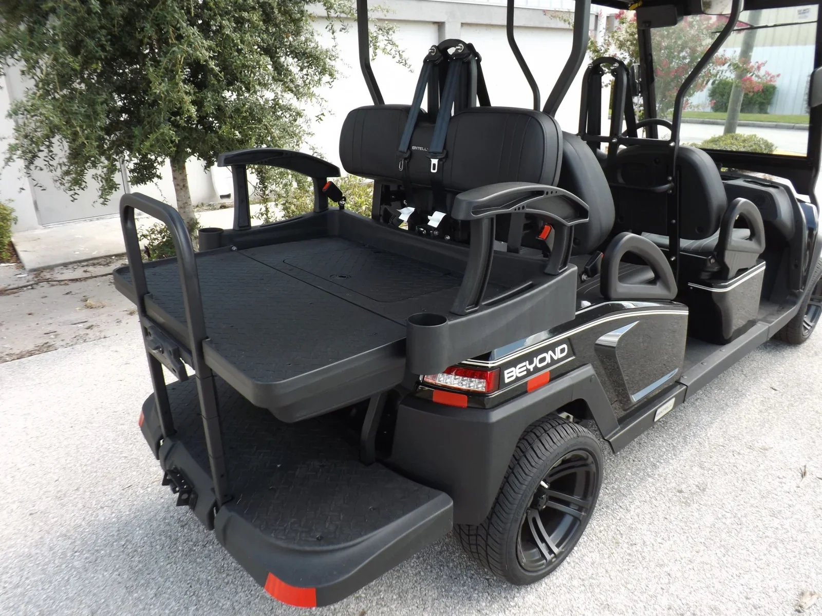 2022 Bintelli Beyond 6P Electric Golf Cart | 6-Passenger Street-Legal LSV with 5kW AC Motor, Touchscreen Infotainment & Aluminum Frame - Image 12