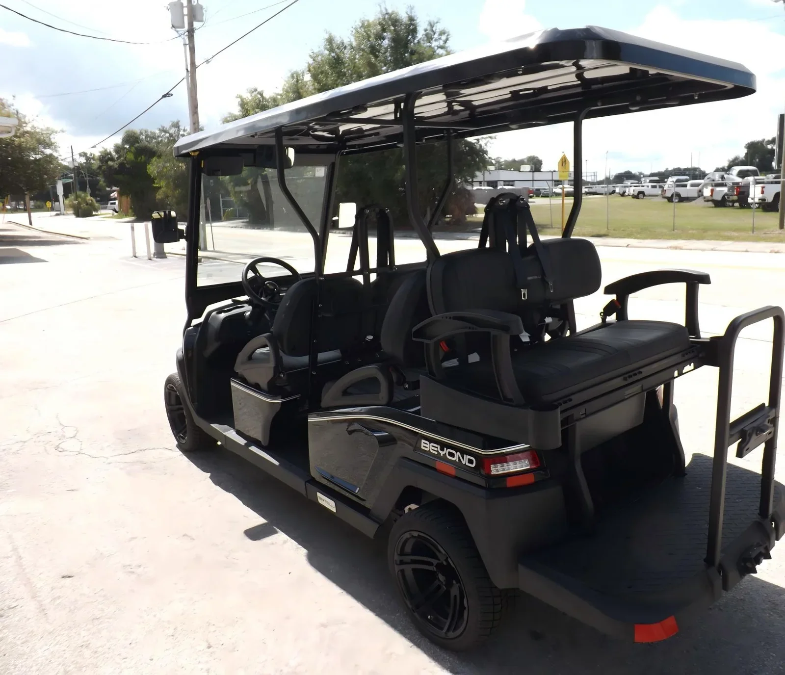 2022 Bintelli Beyond 6P Electric Golf Cart | 6-Passenger Street-Legal LSV with 5kW AC Motor, Touchscreen Infotainment & Aluminum Frame - Image 18