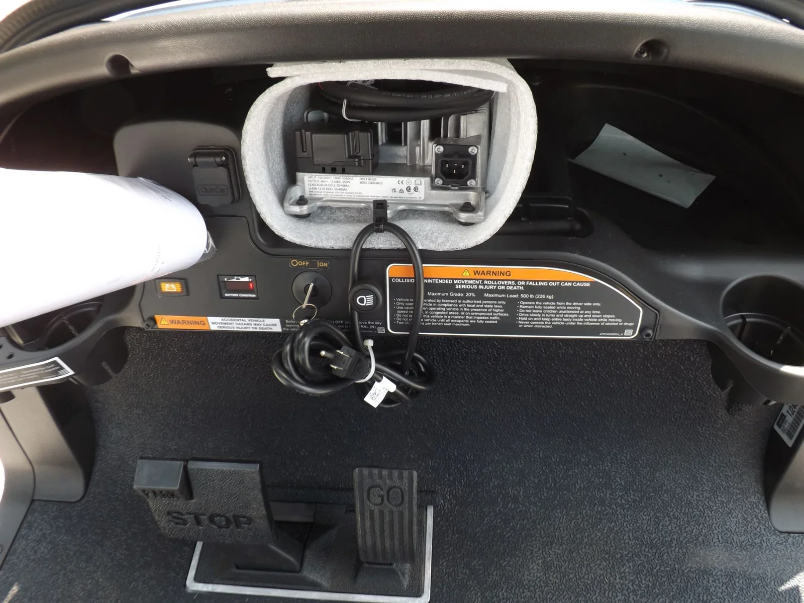 2024 Club Car Onward 2 Passenger Electric Golf Cart | Premium Neighborhood LSV with AlumiCore™ Frame & Advanced AC Power - Image 9
