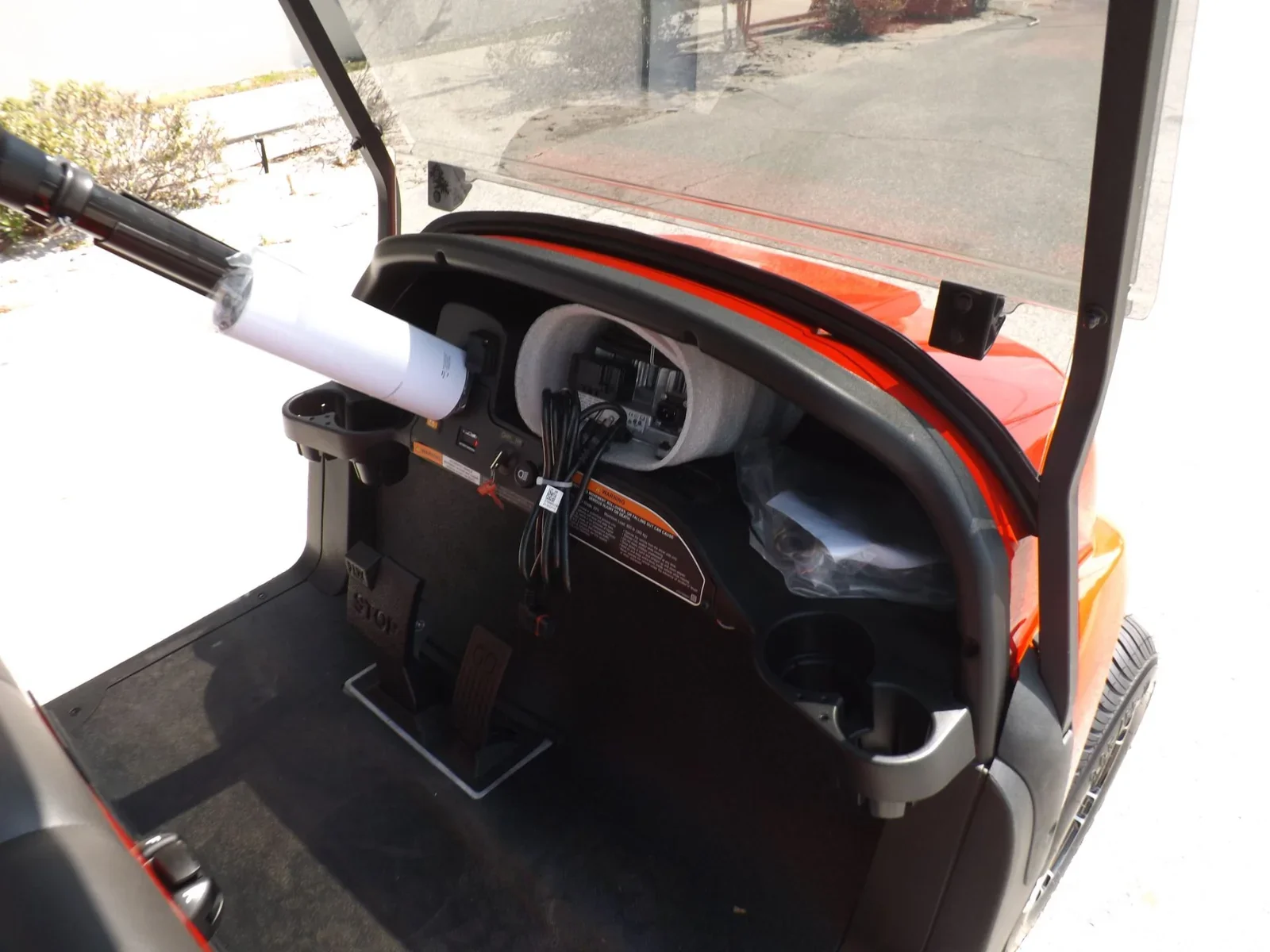 2024 Club Car Onward 4 Passenger Electric Golf Cart | Premium 4-Passenger Neighborhood LSV with AlumiCore™ Frame & Advanced AC Power - Image 7