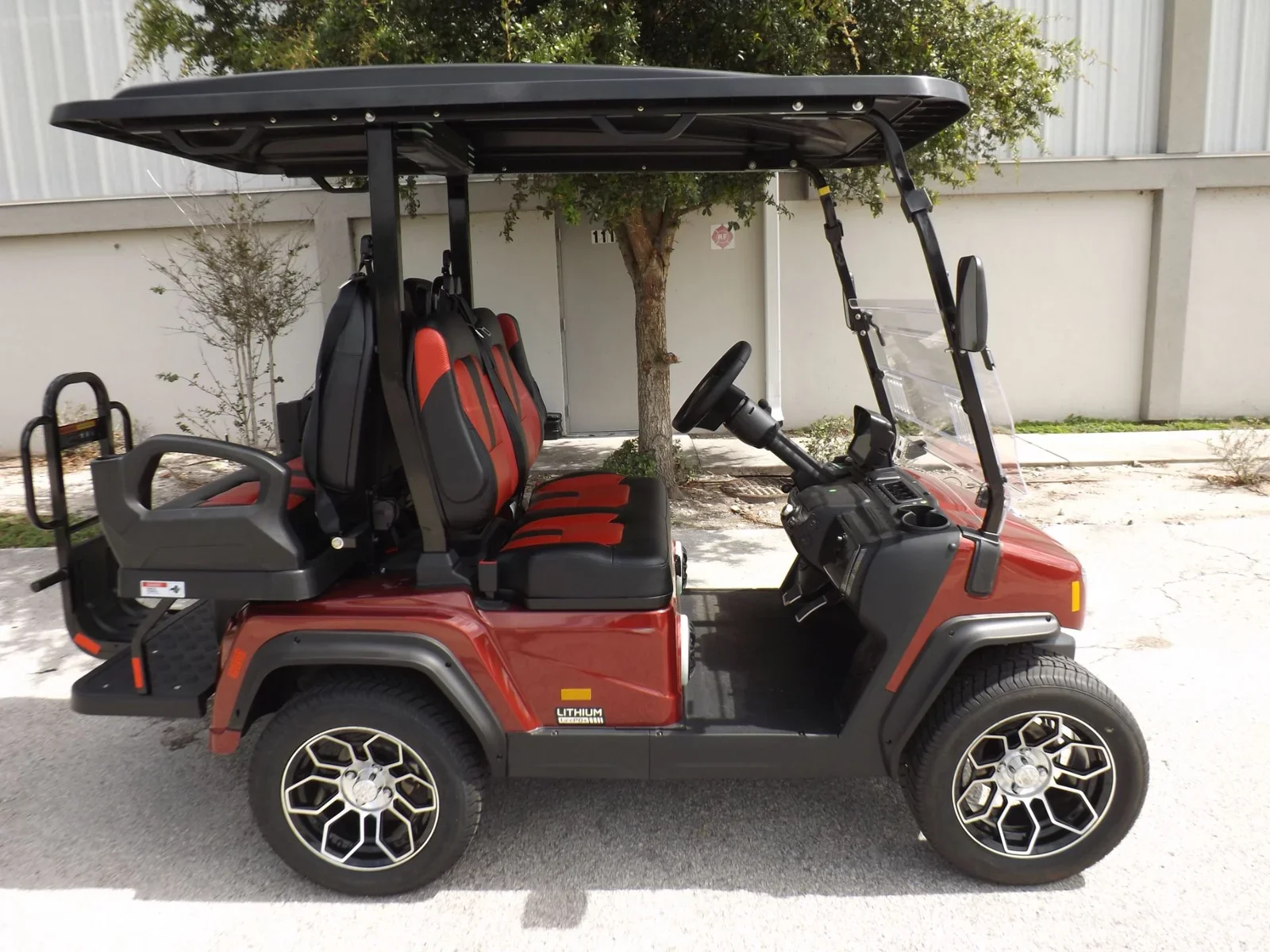 2025 Evolution Classic 4 Plus Electric Golf Cart | 4-Passenger Street-Legal LSV with Lithium Power & Premium Gloss Finish - Image 4