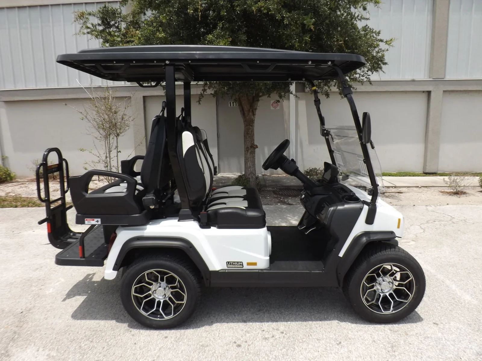 2025 Evolution D5 Ranger 2+2 Plus Electric Golf Cart | 4-Passenger Convertible LSV with Lithium Power, Rear Flip Seat & Touchscreen Display - Image 2