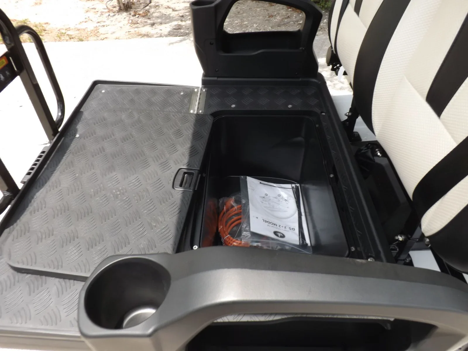 2025 Evolution D5 Ranger 2+2 Plus Electric Golf Cart | 4-Passenger Convertible LSV with Lithium Power, Rear Flip Seat & Touchscreen Display - Image 14