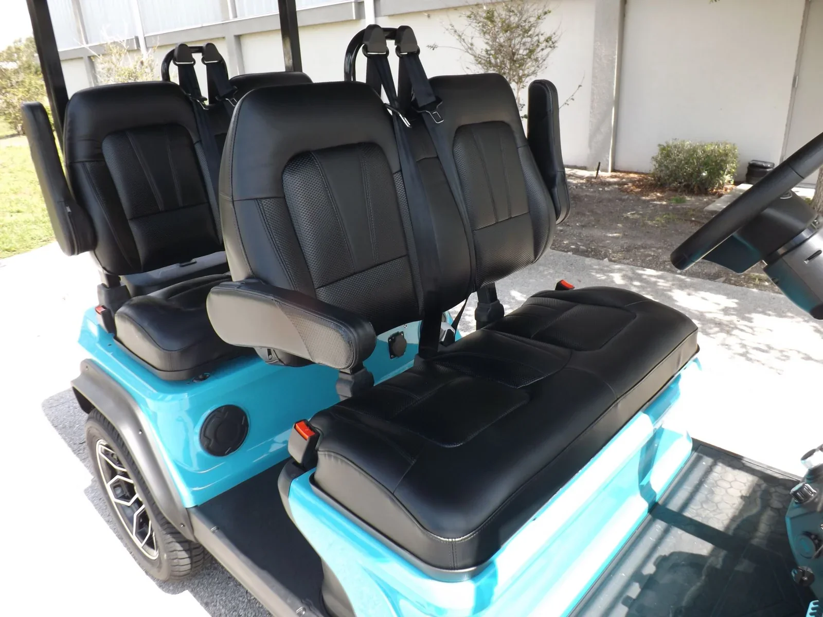 2025 Evolution D5 Ranger 4 Electric Golf Cart | 4-Passenger Street-Legal LSV with Lithium Power, Touchscreen & Extended Roof - Image 11