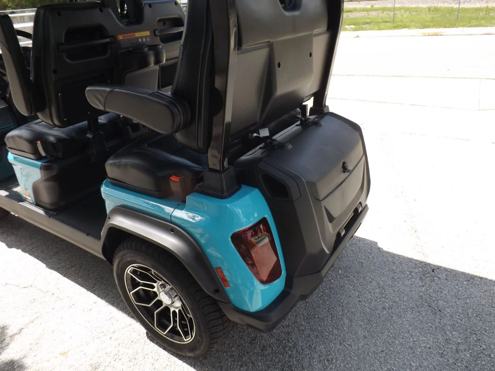 2025 Evolution D5 Ranger 4 Electric Golf Cart | 4-Passenger Street-Legal LSV with Lithium Power, Touchscreen & Extended Roof - Image 16