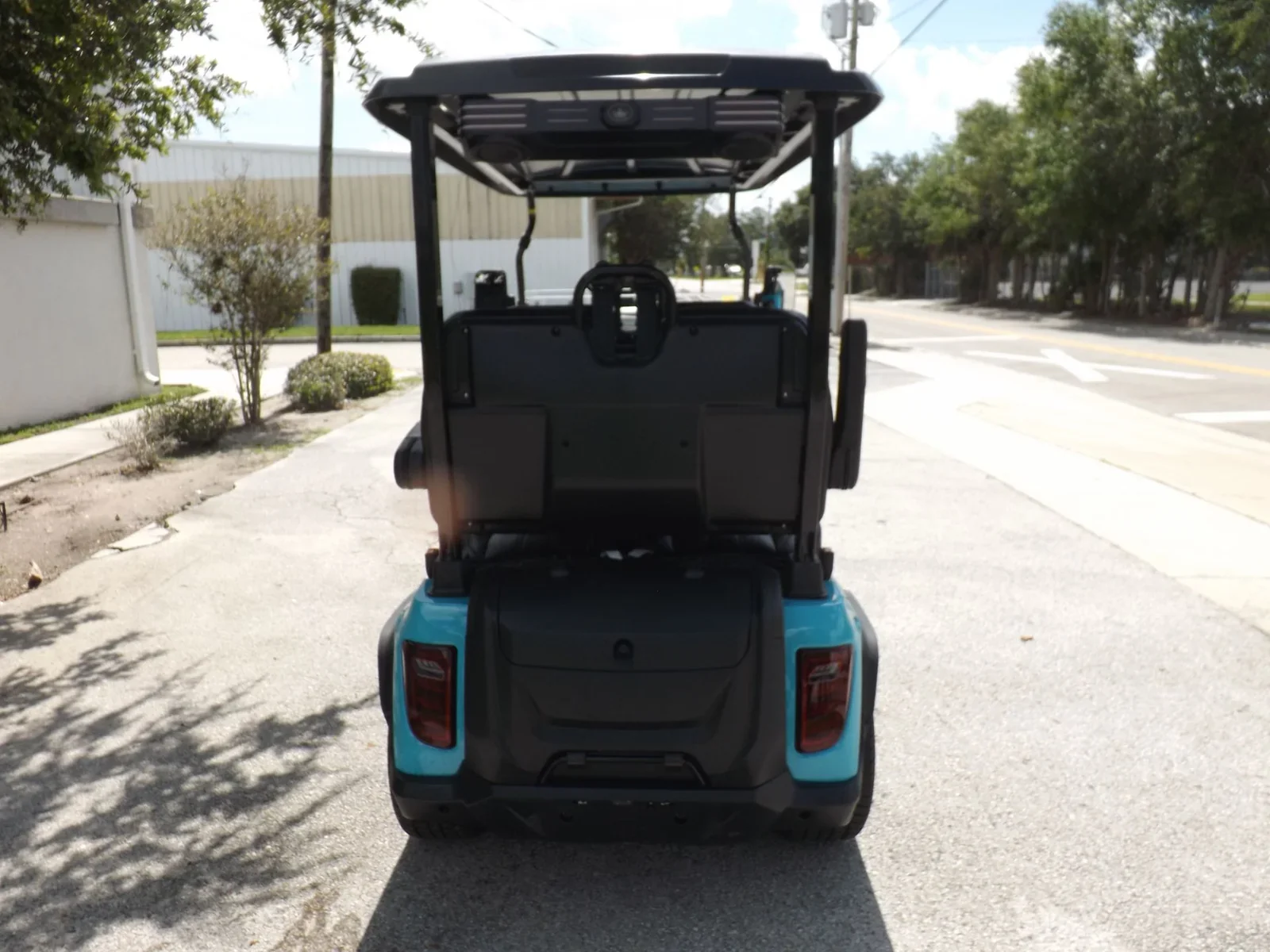 2025 Evolution D5 Ranger 4 Electric Golf Cart | 4-Passenger Street-Legal LSV with Lithium Power, Touchscreen & Extended Roof - Image 3