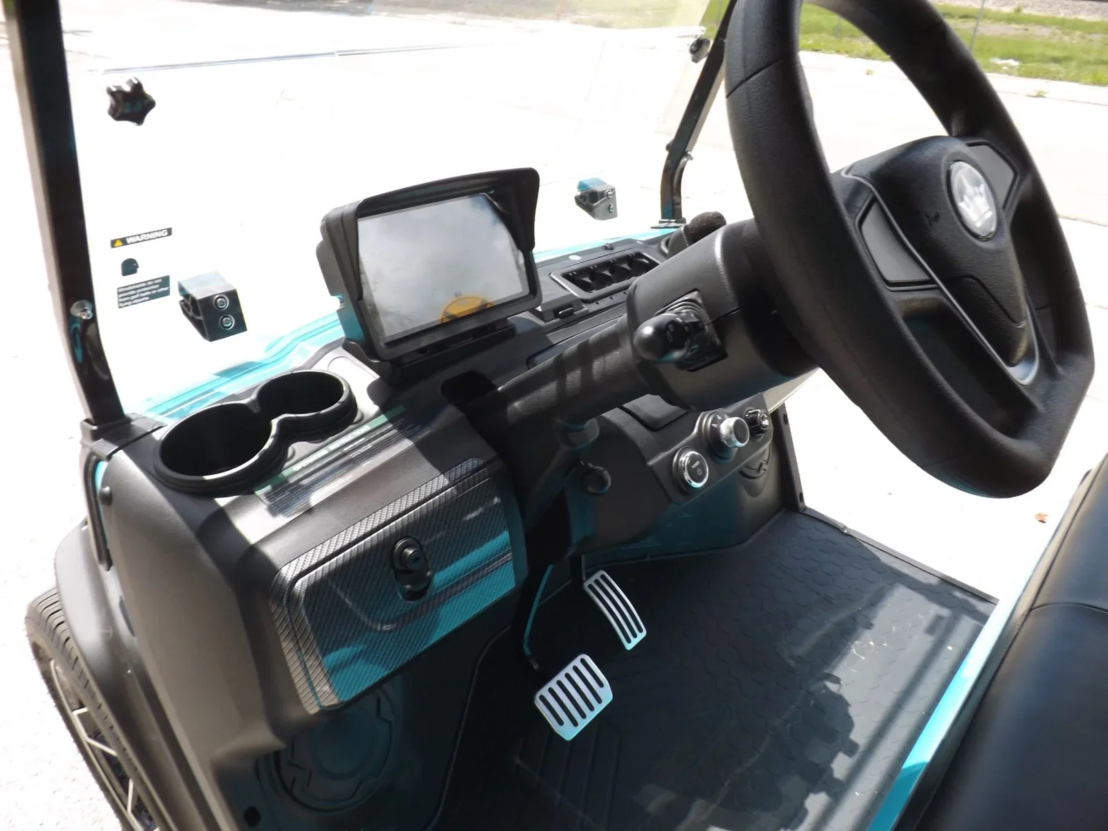 2025 Evolution D5 Ranger 4 Electric Golf Cart | 4-Passenger Street-Legal LSV with Lithium Power, Touchscreen & Extended Roof - Image 5