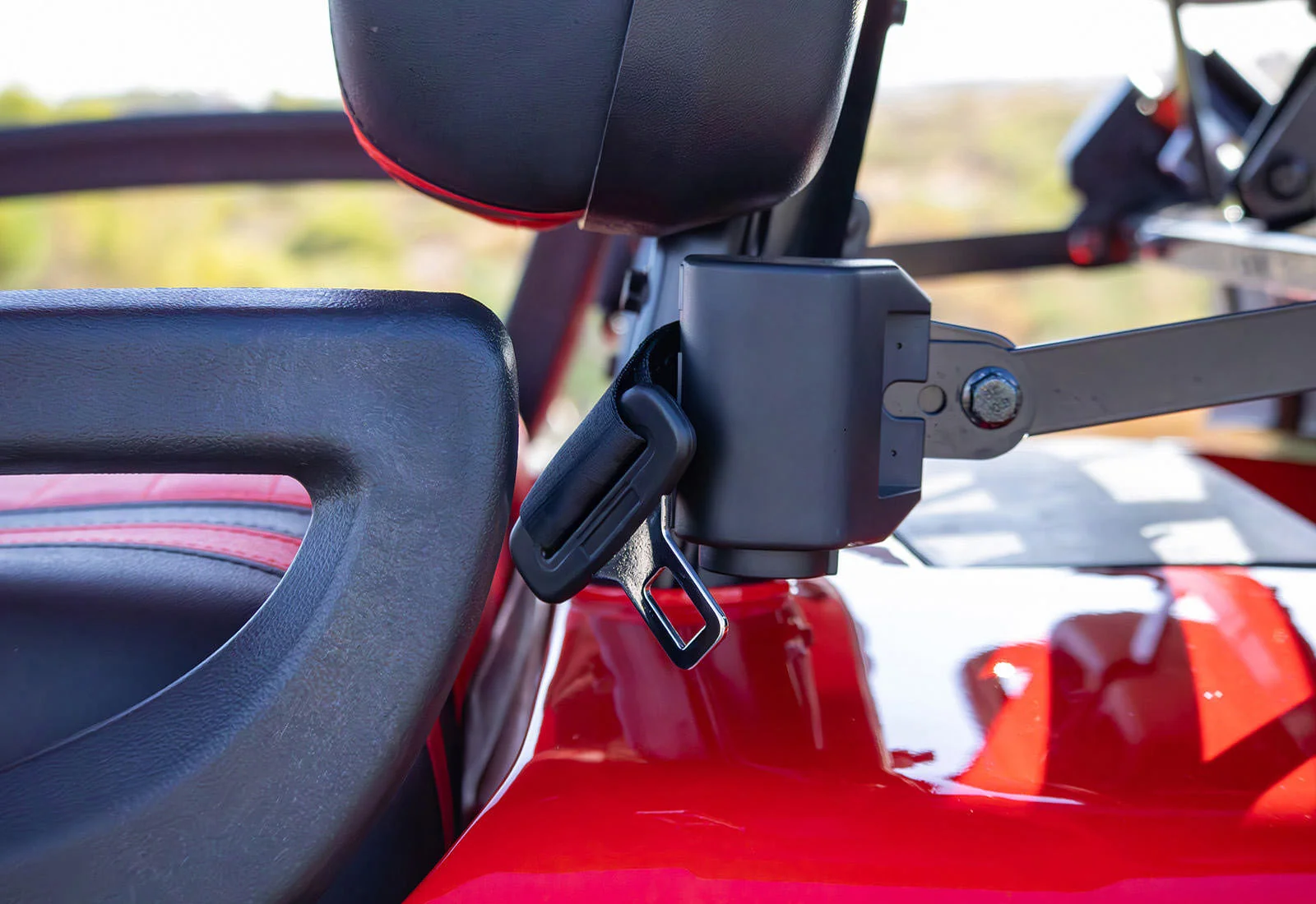 2025 ICON i40L Electric Golf Cart | Lifted 4-Passenger Street-Legal LSV with ECO Lithium Power, 10.1-Inch Touchscreen & Backup Camera - Image 8