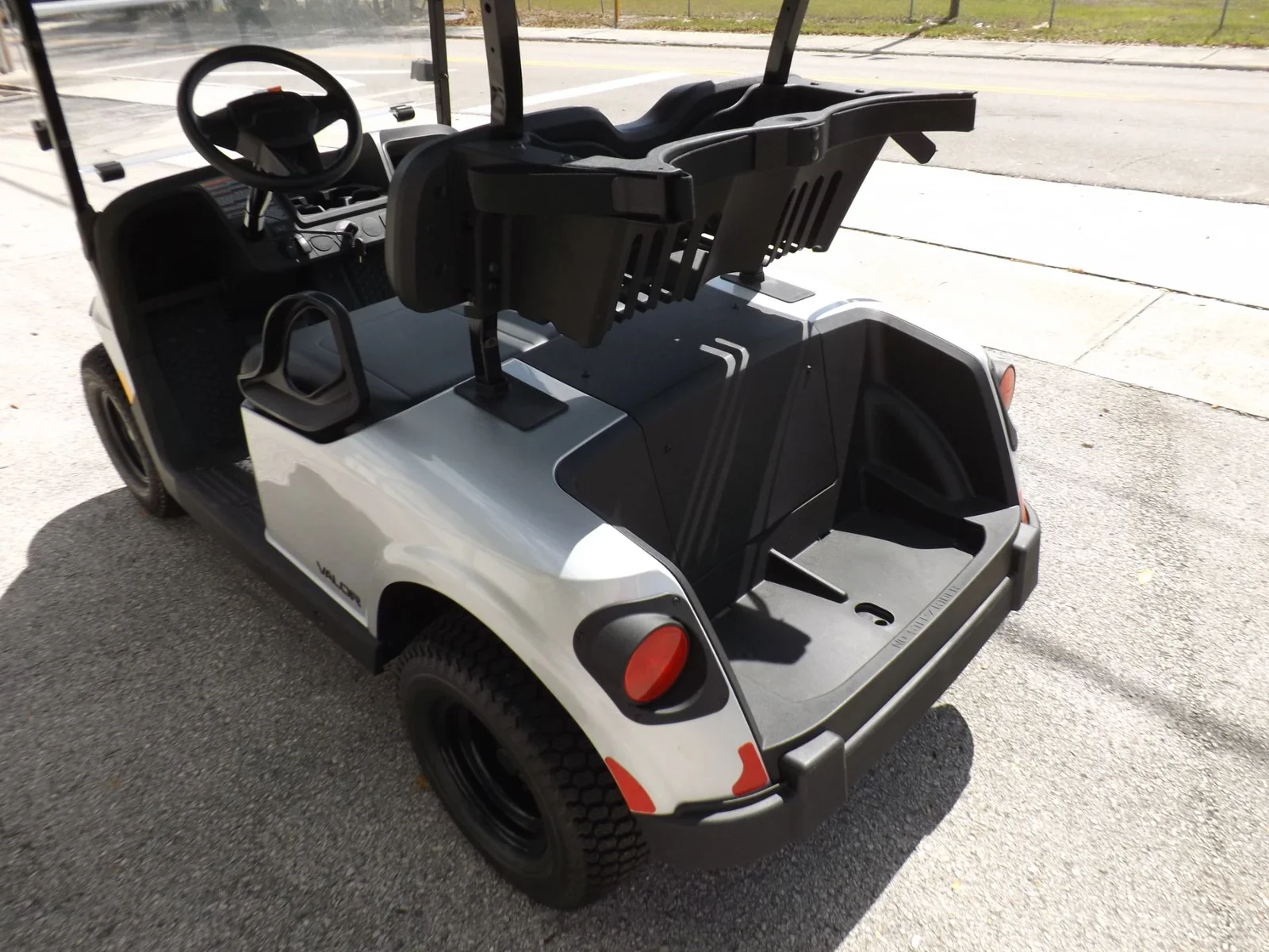 2026 E-Z-GO RXV 2 Valor S EX1 Sport Electric Golf Cart | 2-Passenger Platinum Neighborhood & Course LSV with Elite AC Power - Image 13