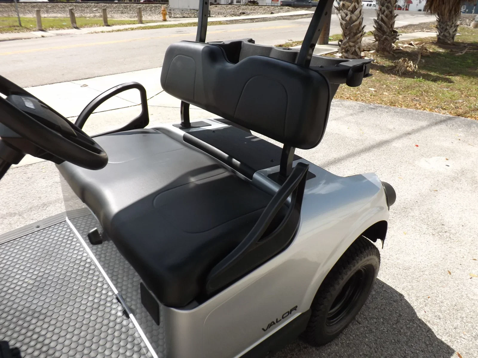 2026 E-Z-GO RXV 2 Valor S EX1 Sport Electric Golf Cart | 2-Passenger Platinum Neighborhood & Course LSV with Elite AC Power - Image 14