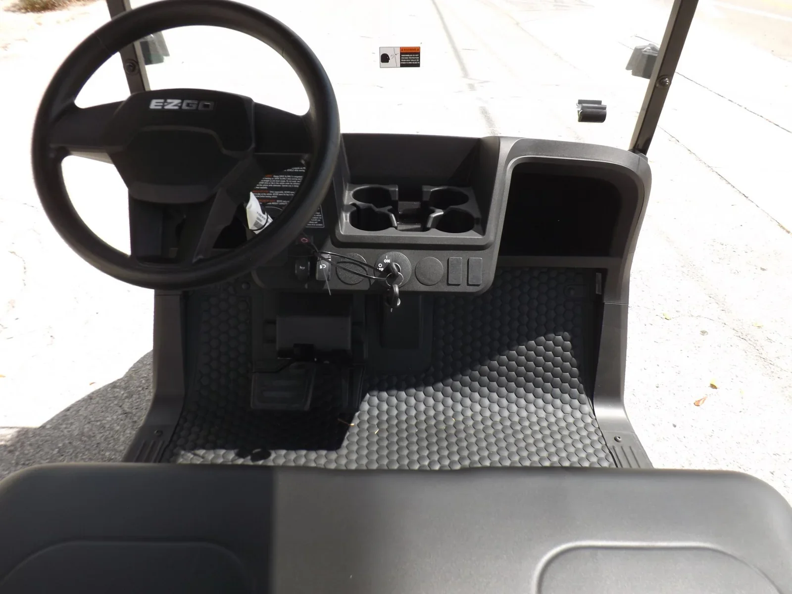 2026 E-Z-GO RXV 2 Valor S EX1 Sport Electric Golf Cart | 2-Passenger Platinum Neighborhood & Course LSV with Elite AC Power - Image 6