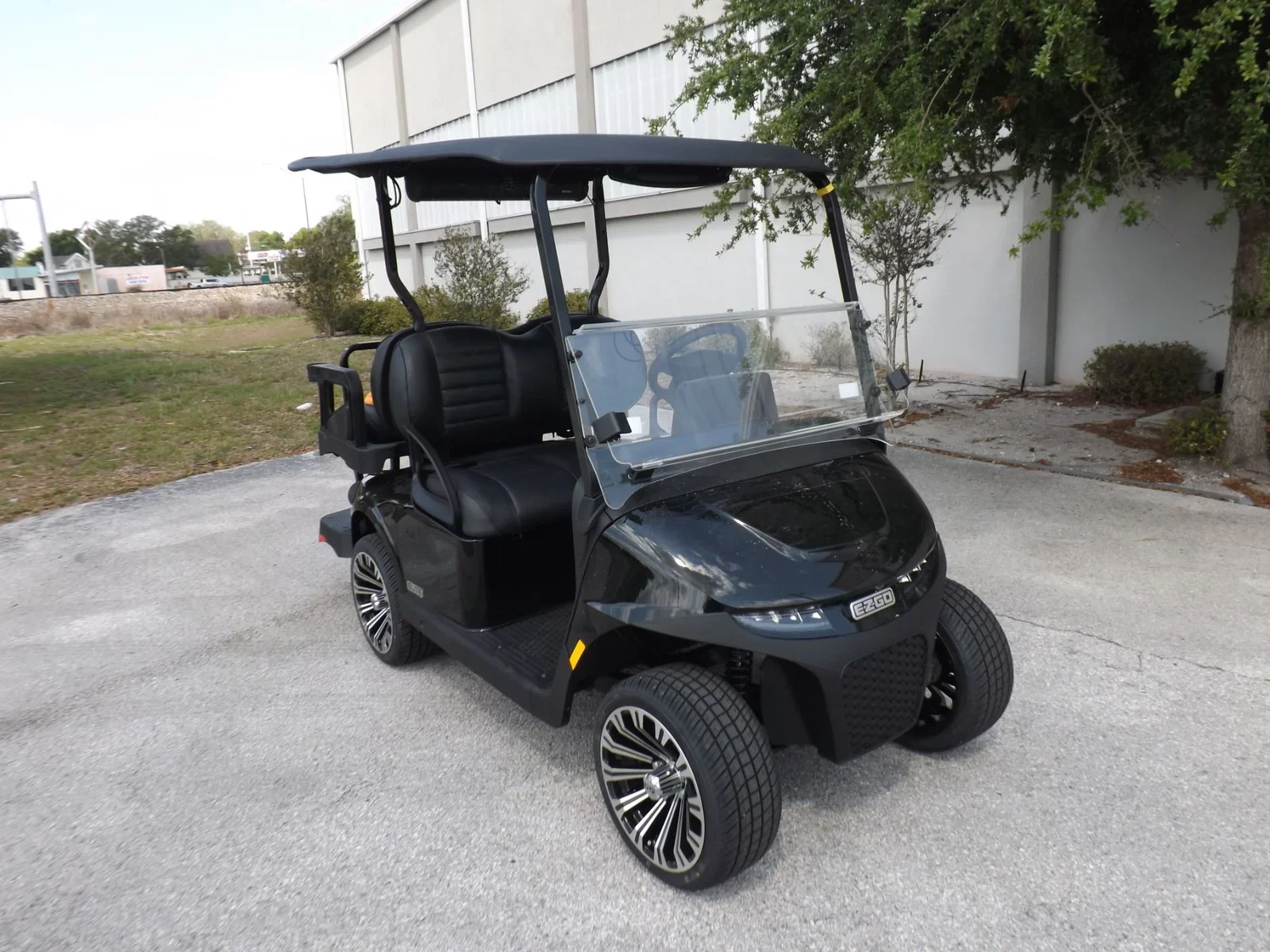 2026 E-Z-GO RXV 4 Touring ST ELiTE Lithium Golf Cart | 4-Passenger Premium Electric LSV with Samsung SDI Technology & Rear Flip Seat - Image 2