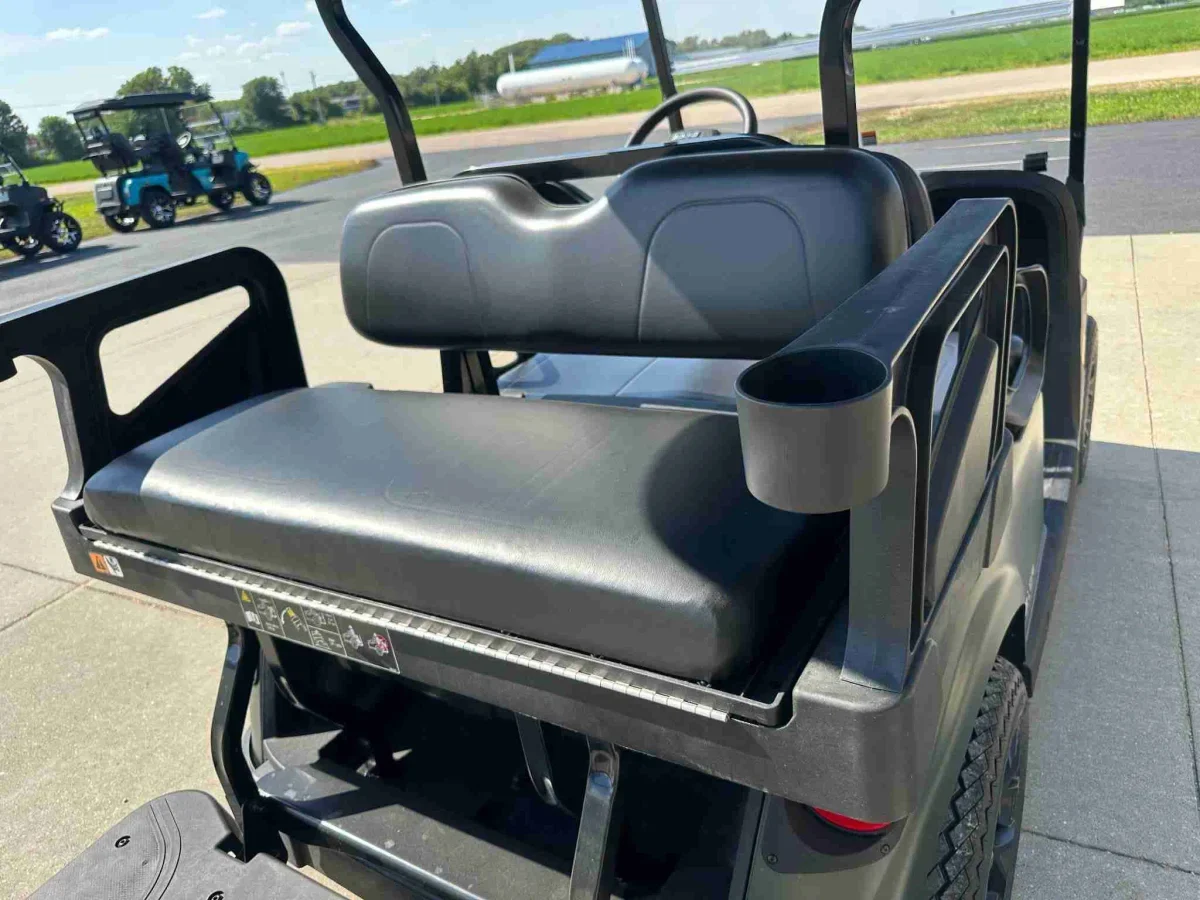 2027 E-Z-GO RXV Valor S+ Gas Golf Cart | 4-Passenger Fleet & Neighborhood Utility Vehicle with Elite Fuel Efficiency & Rear Flip Seat - Image 10